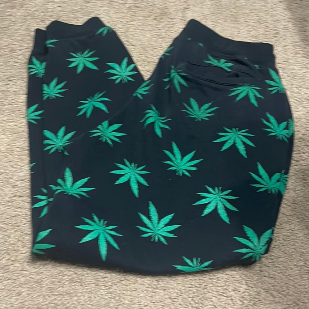 Weed joggers